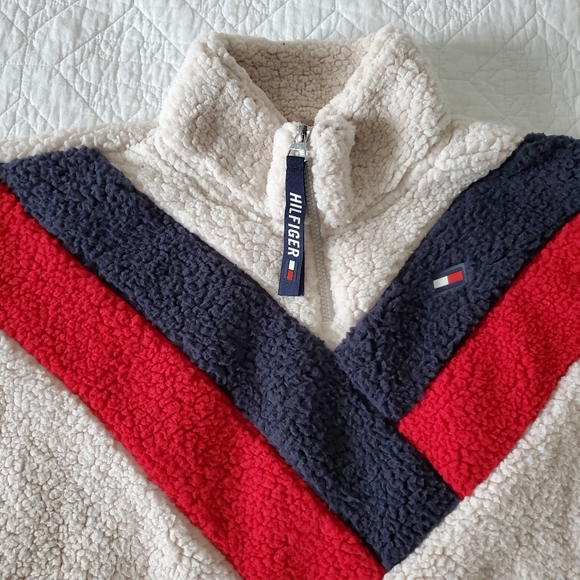 Tommy Hilfiger Chevron 1/4-Zip Sherpa Sweater - Picture 6 of 9